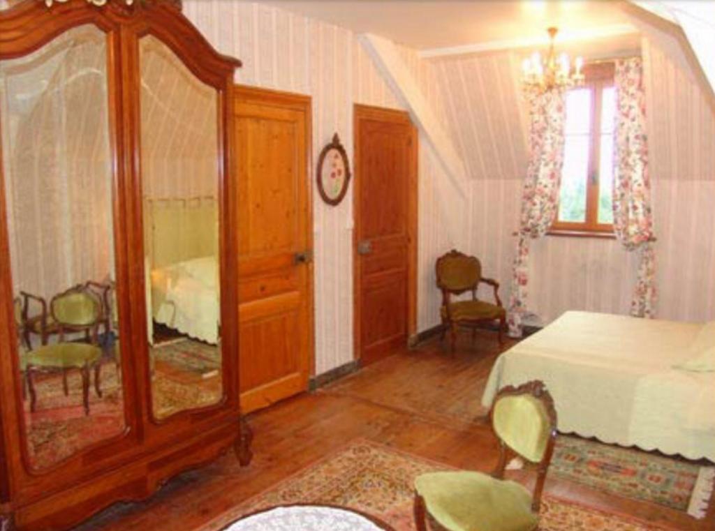 Saint-Cyr-en-Talmondais Chateau De La Court D'Aron חדר תמונה